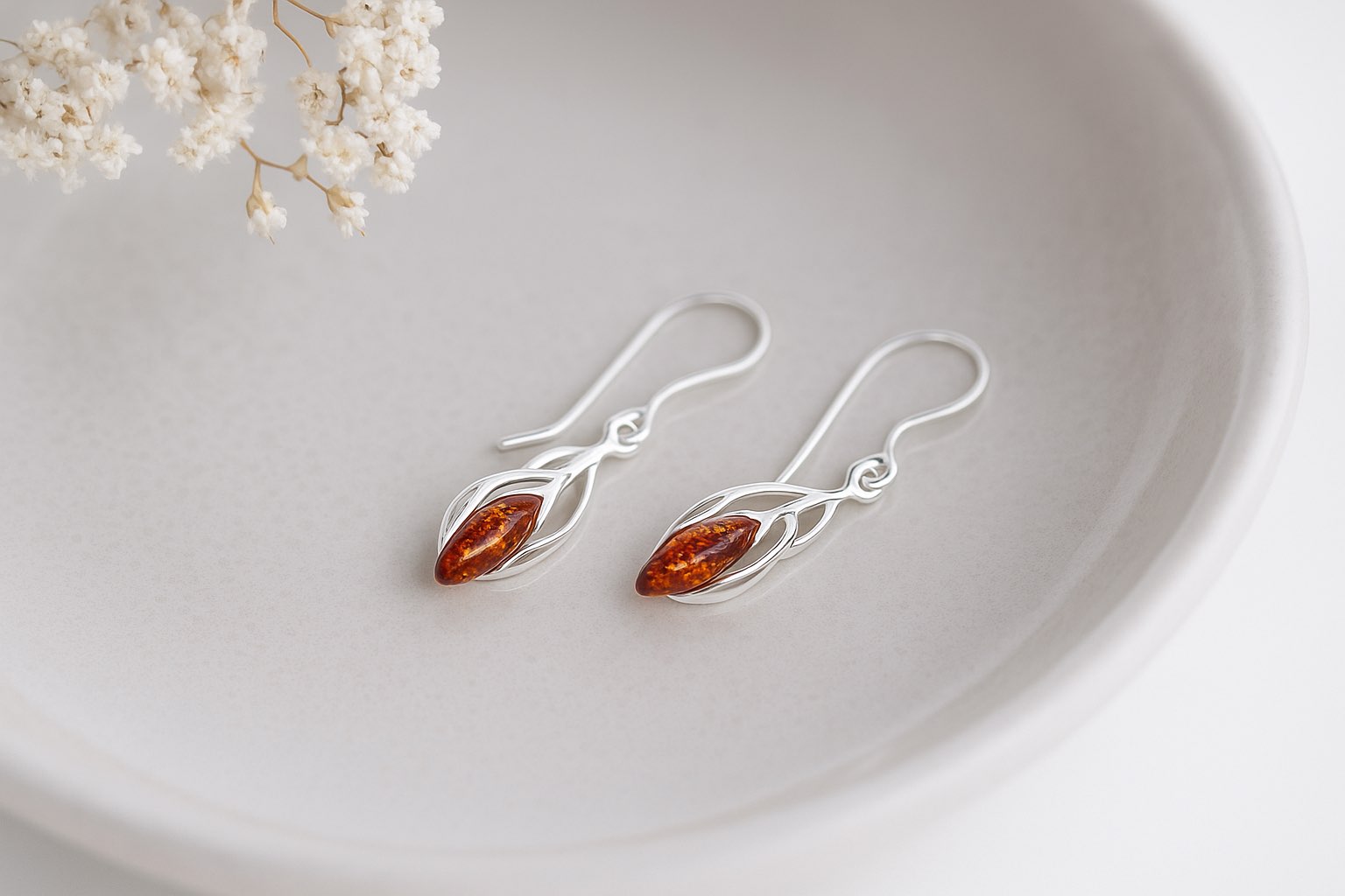 Jantárové náušnice Spanilý vánok koňakové