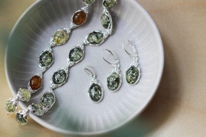 Strieborné šperky s jantárom z kolekcie Olivovník