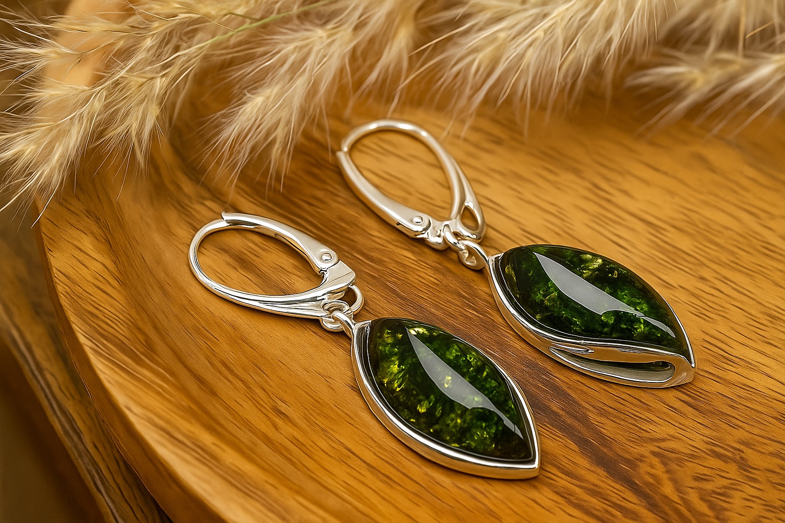 Jantárové náušnice Majestátny moment zelené