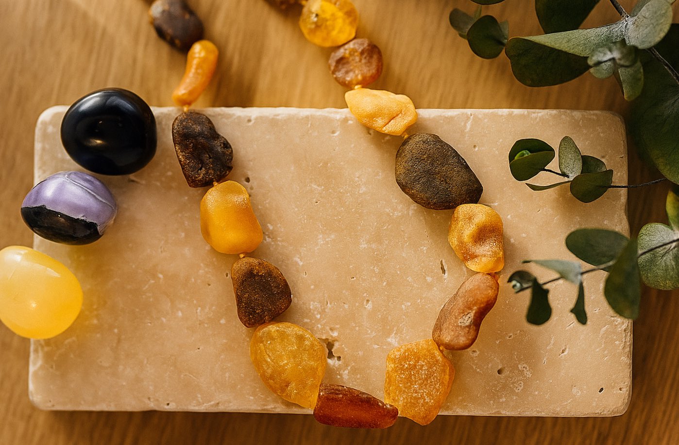 Jantárový náhrdelník Strhujúci prírodný zázrak viacfarebný